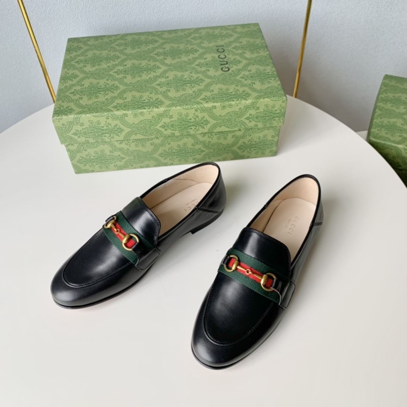G*u*i leather shoes